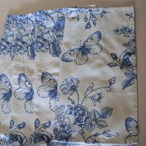 Set Of 4 Blue And White Butterfly And Floral Cloth Napkins